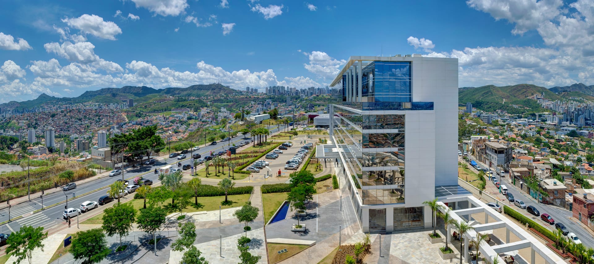 Vista panorâmica do Parque Avenida Raja 2000 e da região da Raja Gabáglia